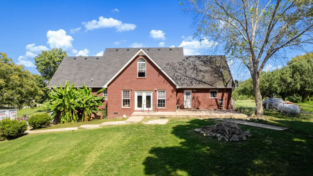 2371 Beasley Ln Columbia, TN 38401