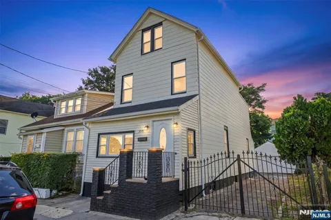 359-361 18th Street