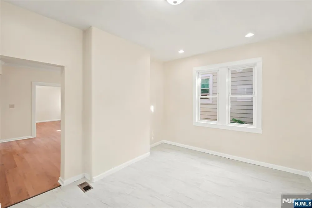 359-361 18th Street Newark, NJ 07103