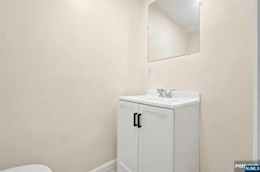 359-361 18th Street Newark, NJ 07103