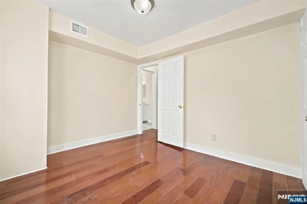 359-361 18th Street Newark, NJ 07103