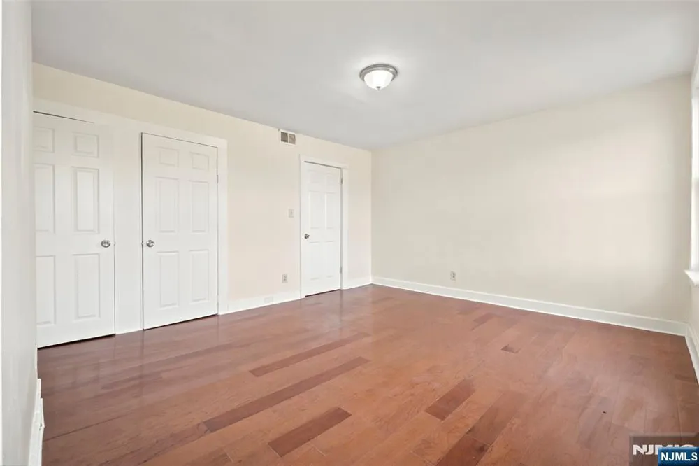 359-361 18th Street Newark, NJ 07103