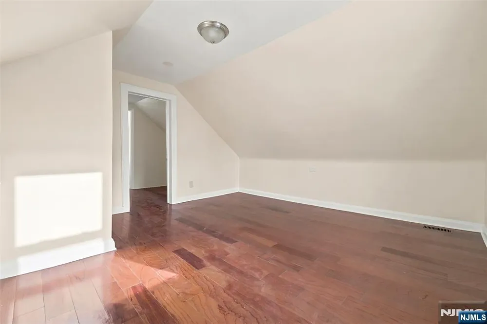 359-361 18th Street Newark, NJ 07103