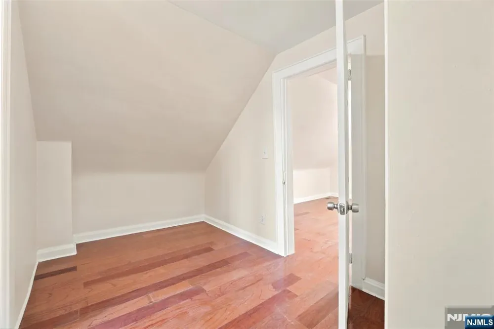 359-361 18th Street Newark, NJ 07103