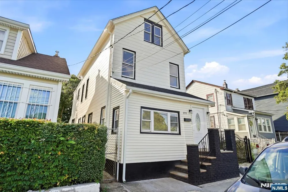359-361 18th Street Newark, NJ 07103