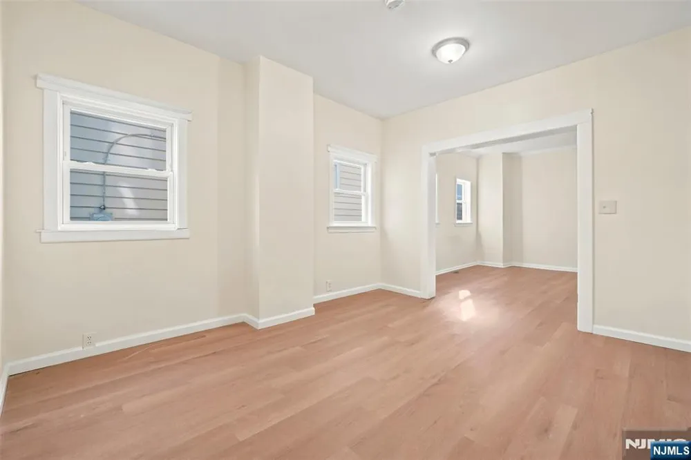 359-361 18th Street Newark, NJ 07103