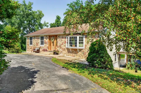 35 Hillside Drive