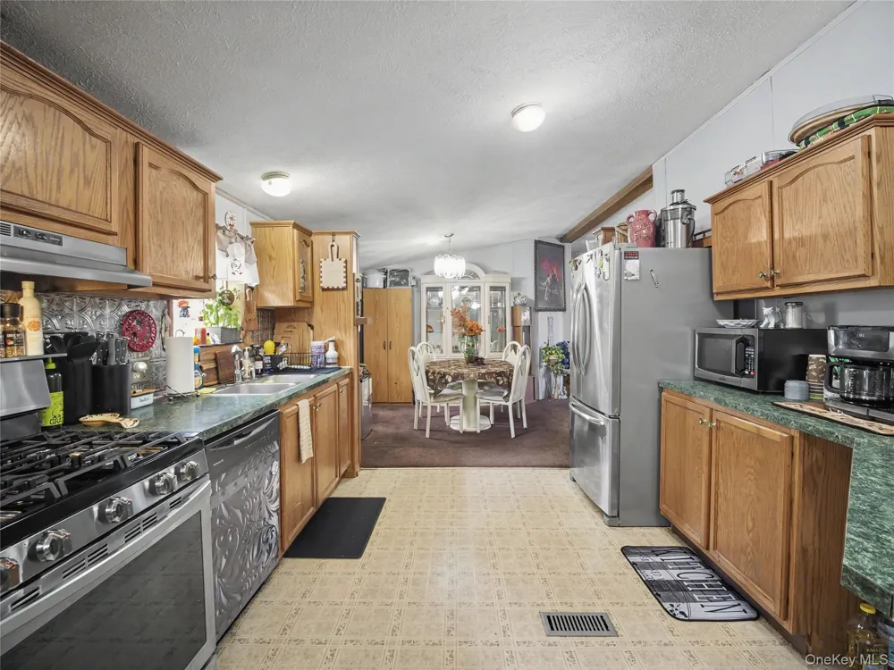 6 Hopf Nanuet, NY 10954