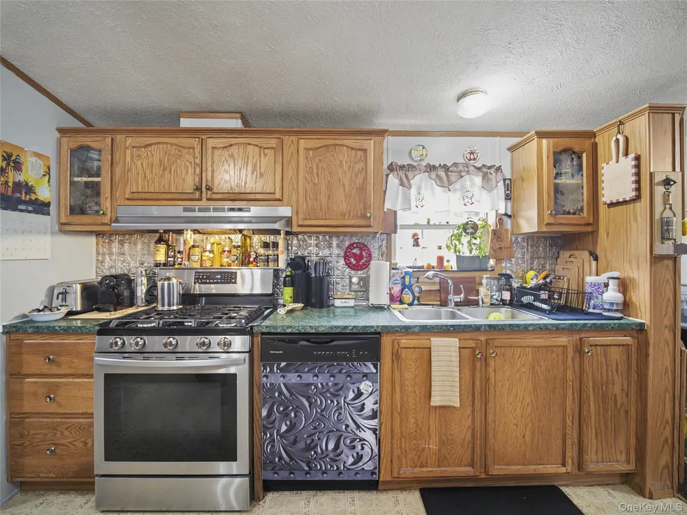6 Hopf Nanuet, NY 10954