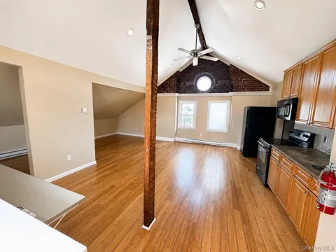 9 S Clinton Street #3