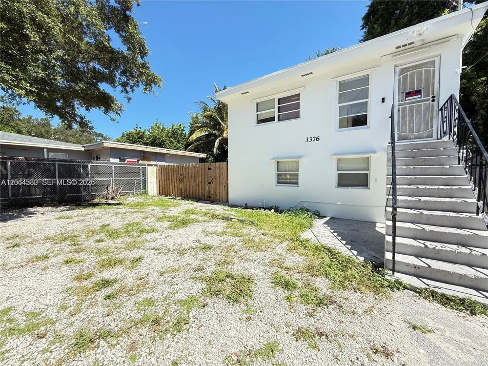 3376 NW 49th St #1 Miami, FL 33142