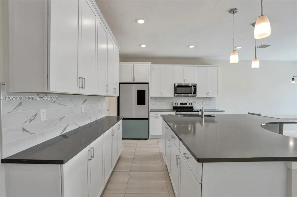 2138 S Appleton Cir S Oakland Park, FL 33309