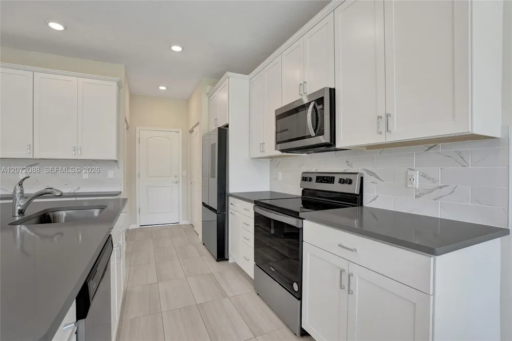 2138 S Appleton Cir S Oakland Park, FL 33309