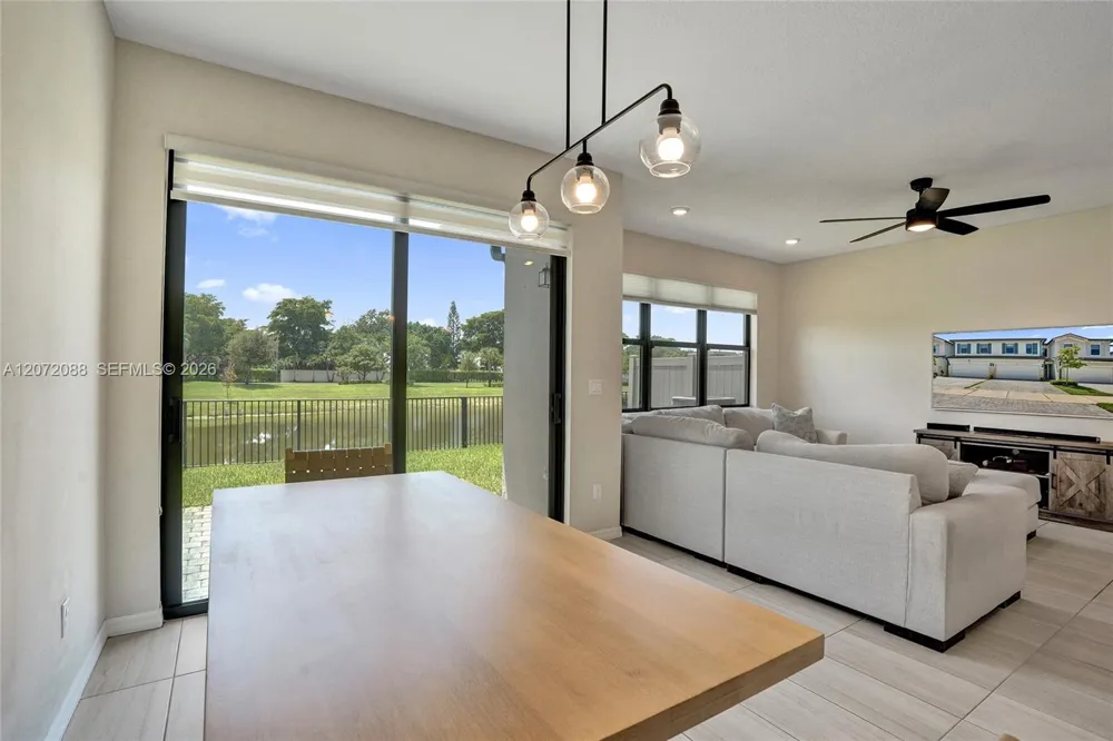 2138 S Appleton Cir S Oakland Park, FL 33309