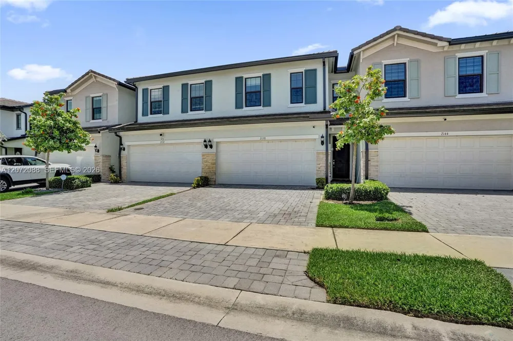 2138 S Appleton Cir S Oakland Park, FL 33309