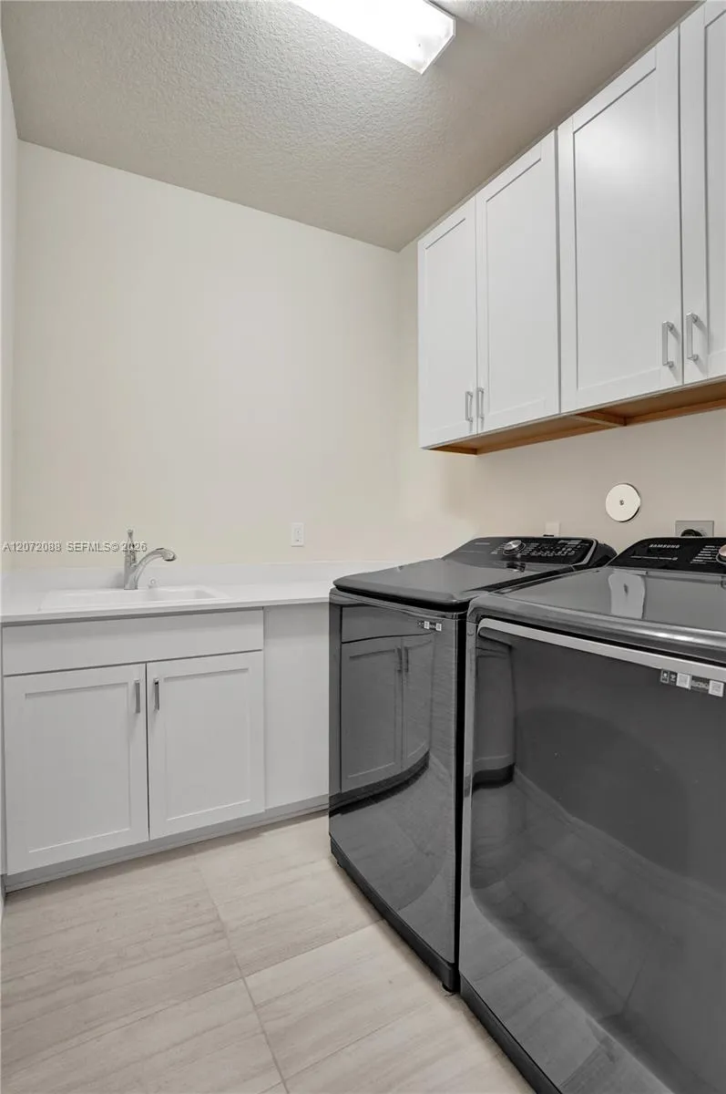2138 S Appleton Cir S Oakland Park, FL 33309