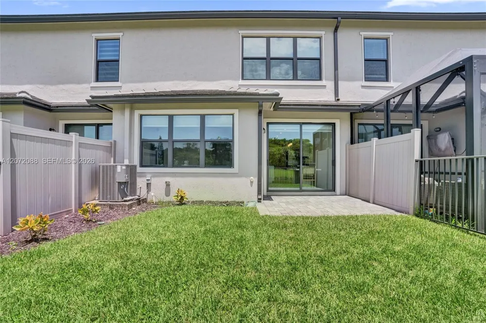 2138 S Appleton Cir S Oakland Park, FL 33309