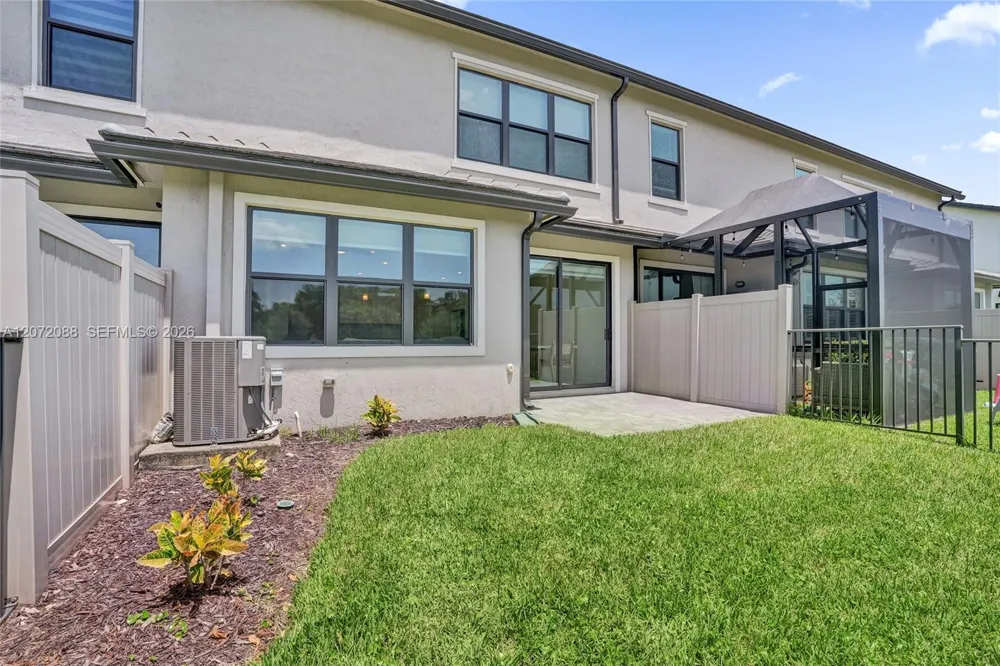 2138 S Appleton Cir S Oakland Park, FL 33309