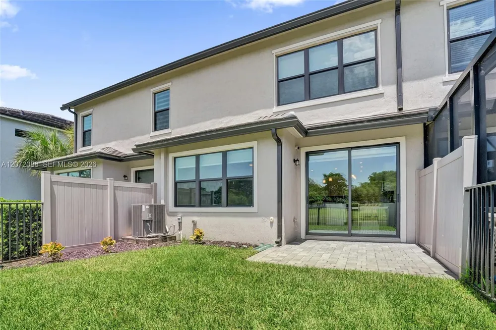 2138 S Appleton Cir S Oakland Park, FL 33309