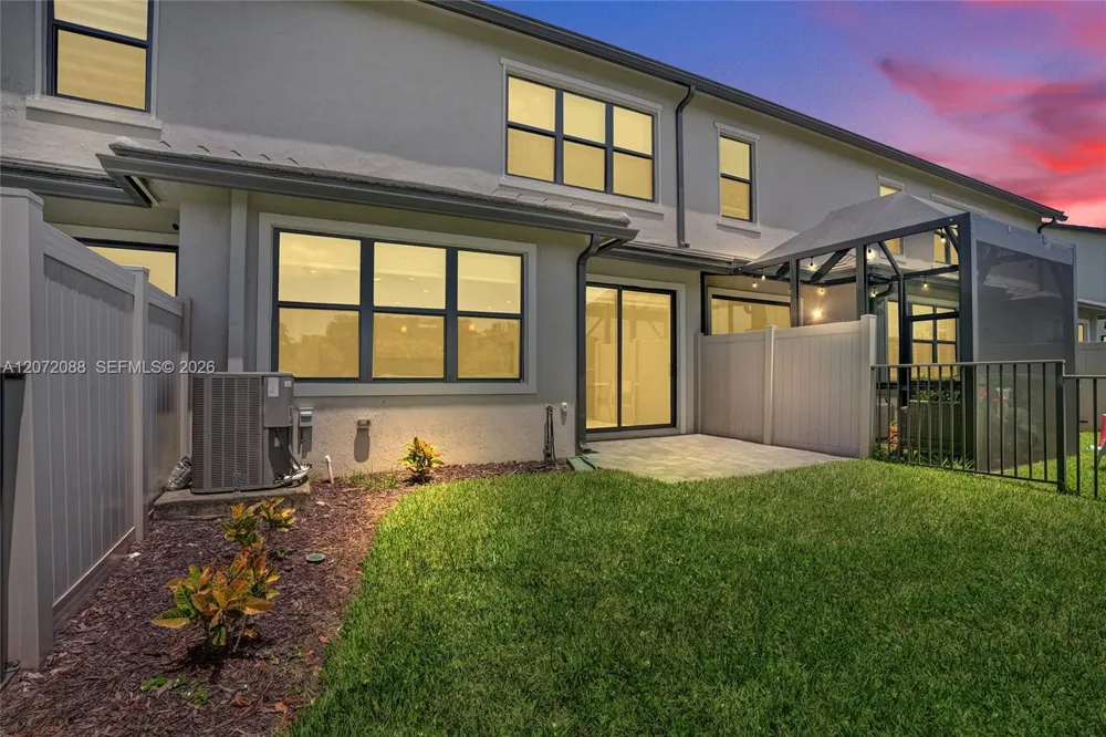 2138 S Appleton Cir S Oakland Park, FL 33309
