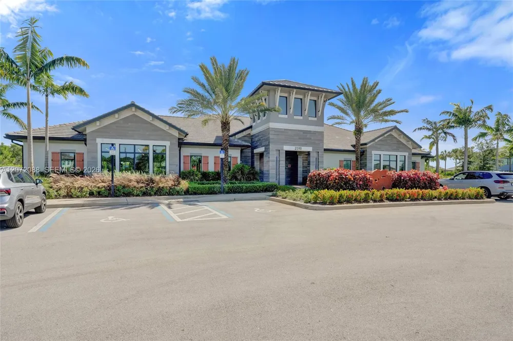 2138 S Appleton Cir S Oakland Park, FL 33309