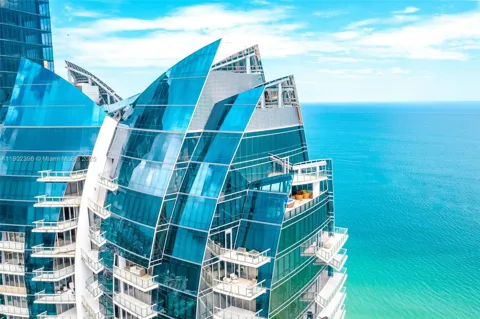 17121 Collins Ave #4803