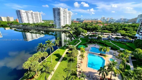 18151 NE 31 CT #908