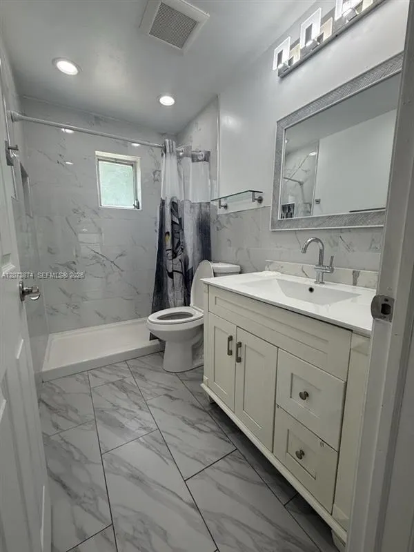7170 Custer St Hollywood, FL 33024