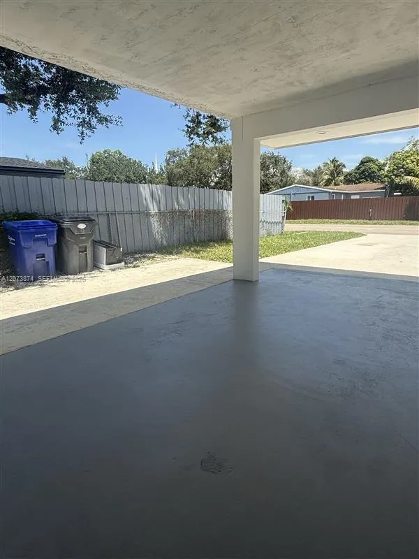7170 Custer St Hollywood, FL 33024