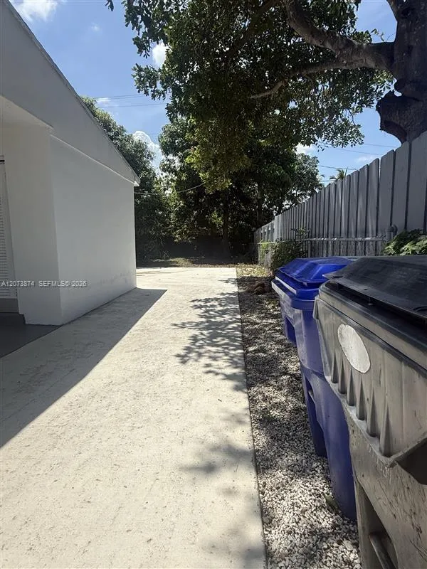 7170 Custer St Hollywood, FL 33024