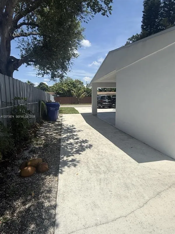 7170 Custer St Hollywood, FL 33024