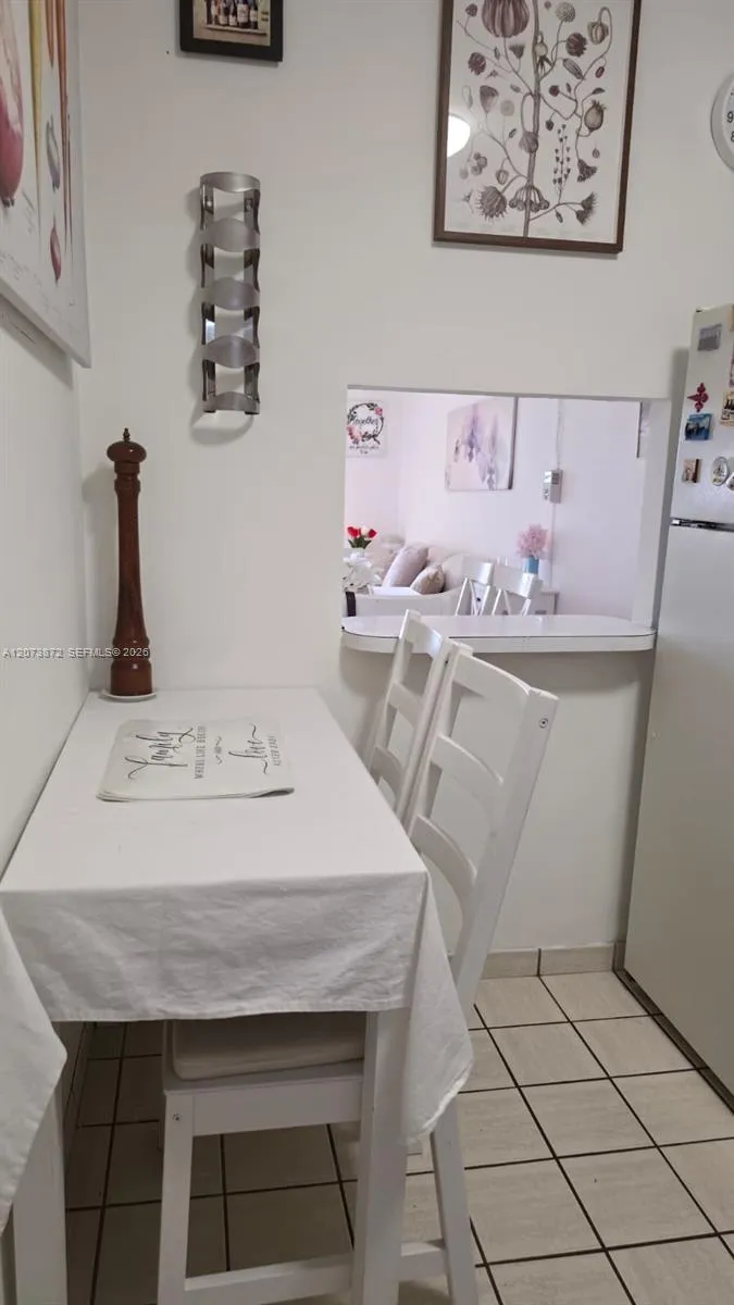 8000 Sunrise Lakes Dr #309 Sunrise, FL 33322