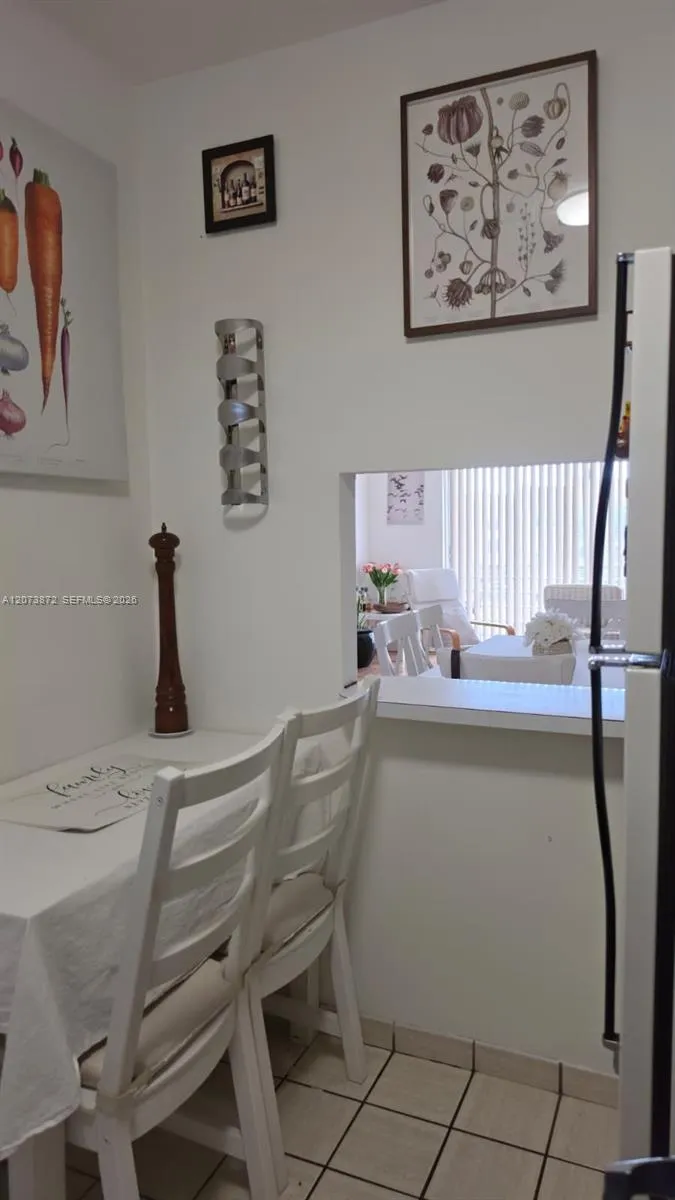 8000 Sunrise Lakes Dr #309 Sunrise, FL 33322
