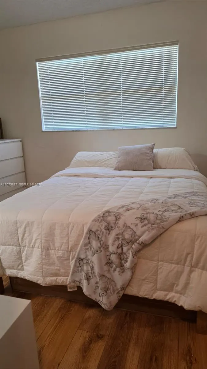 8000 Sunrise Lakes Dr #309 Sunrise, FL 33322
