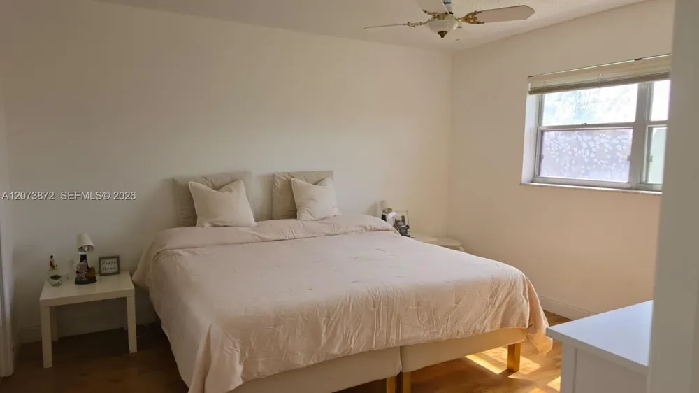 8000 Sunrise Lakes Dr #309 Sunrise, FL 33322