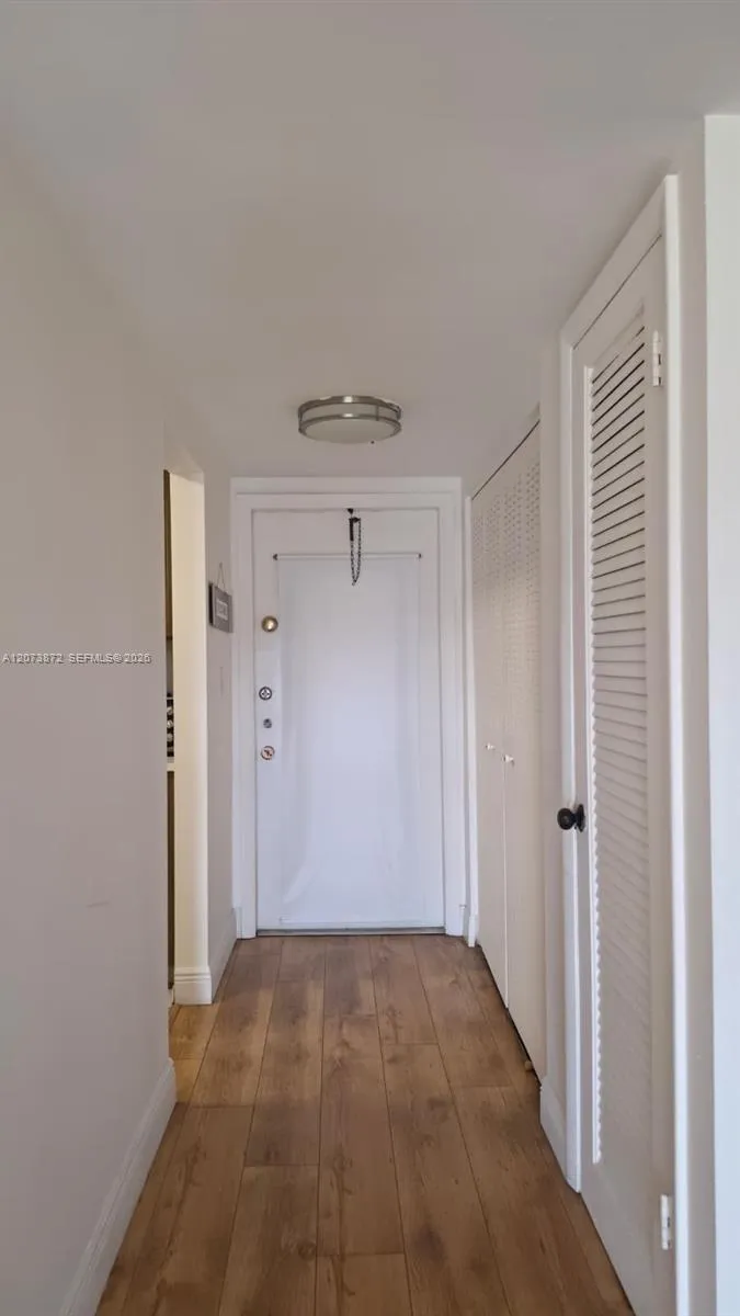 8000 Sunrise Lakes Dr #309 Sunrise, FL 33322