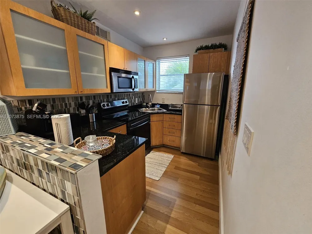751 Collins Ave #1 Miami Beach, FL 33139