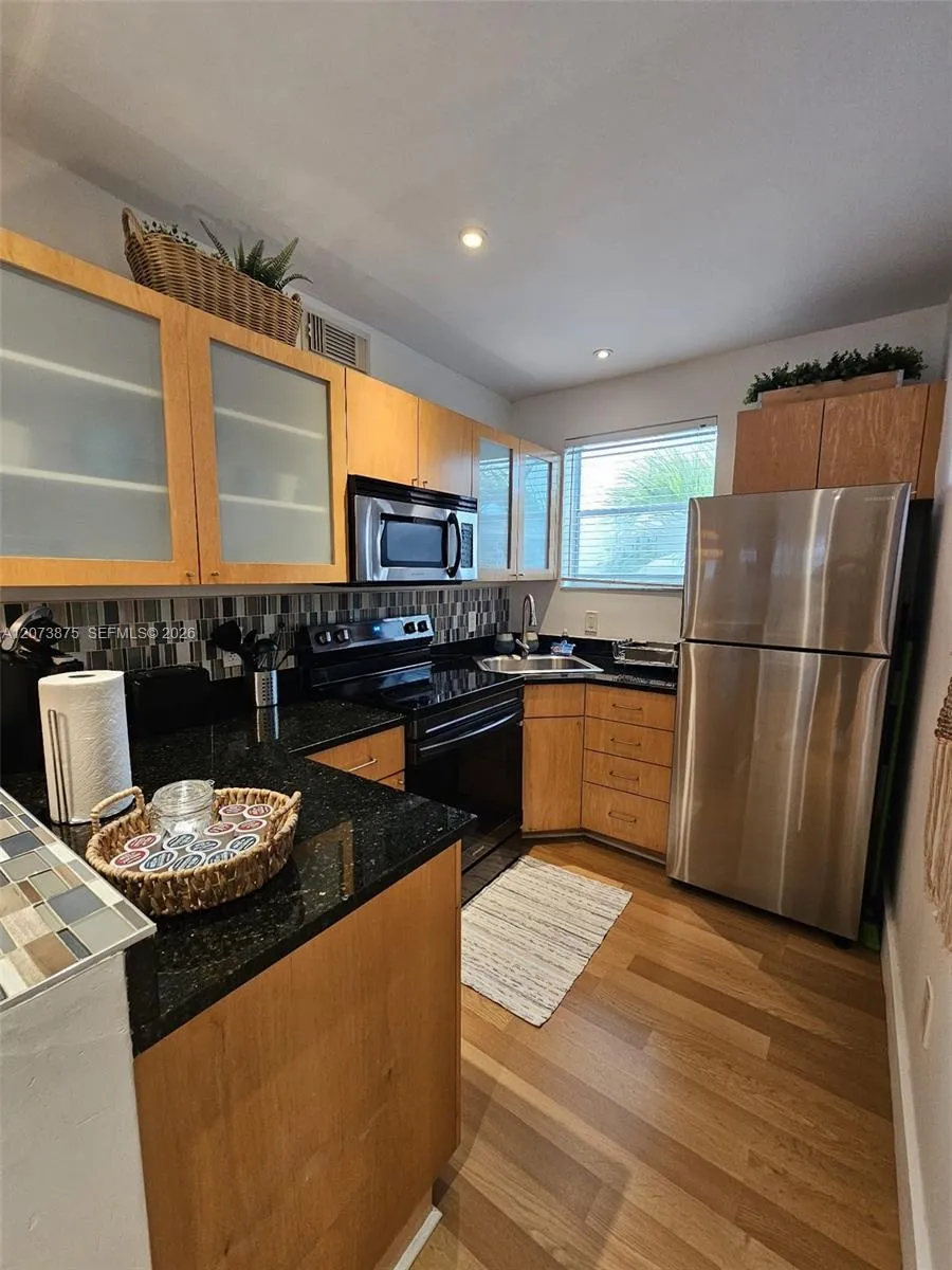 751 Collins Ave #1 Miami Beach, FL 33139