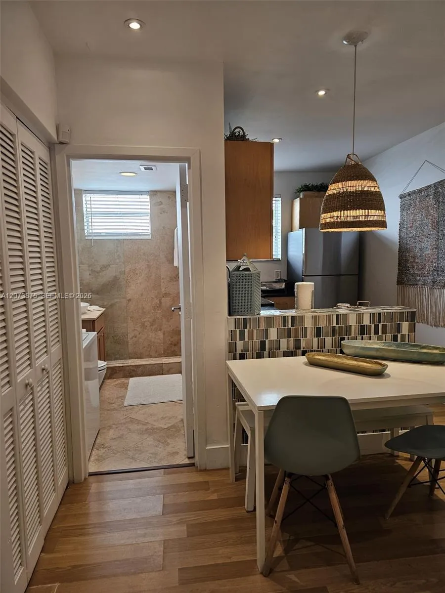 751 Collins Ave #1 Miami Beach, FL 33139
