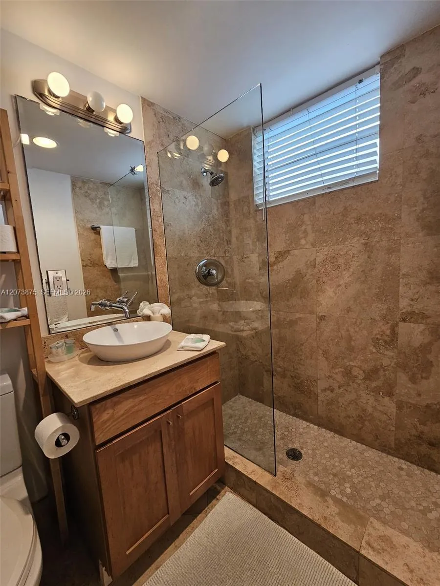 751 Collins Ave #1 Miami Beach, FL 33139