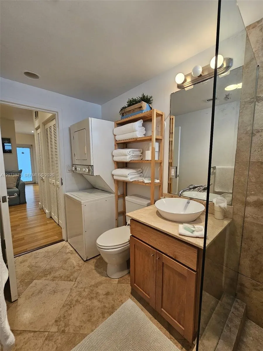 751 Collins Ave #1 Miami Beach, FL 33139