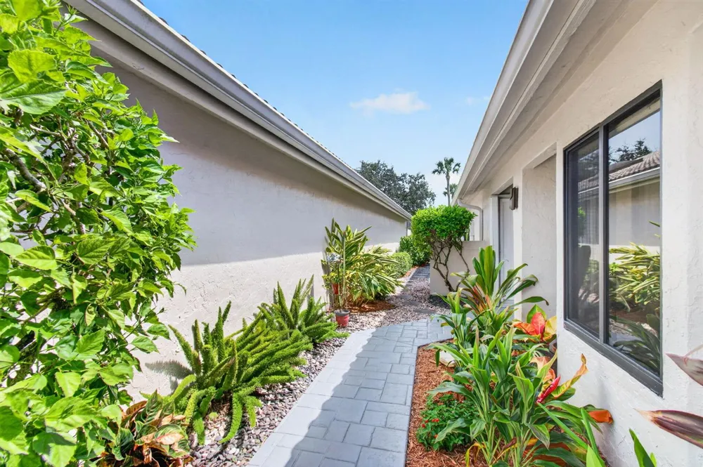 15441 Strathearn Drive Delray Beach, FL 33446