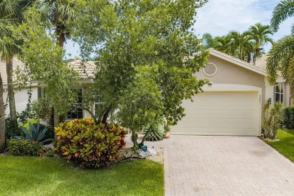 9841 Casa Mar Drive Lake Worth, FL 33467