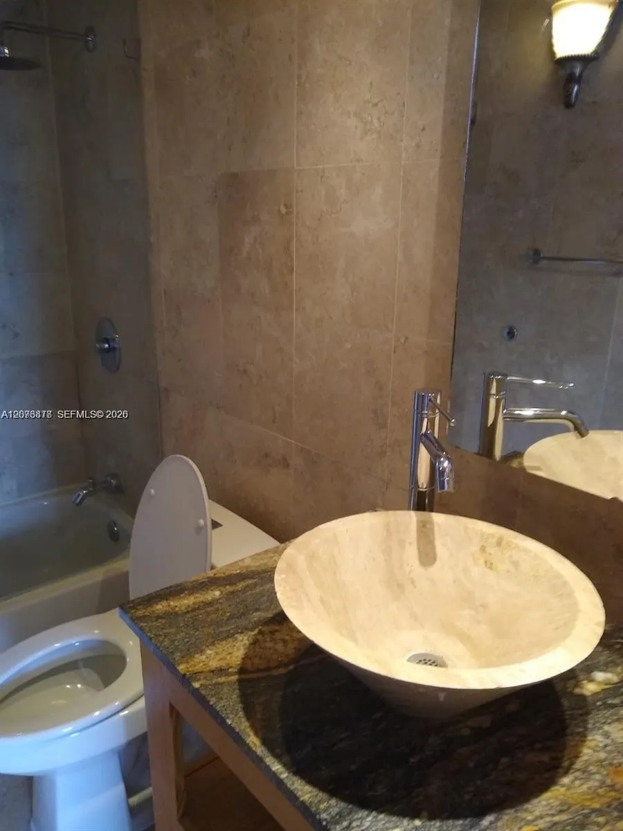 401 Golden Isles Dr #211 Hallandale Beach, FL 33009
