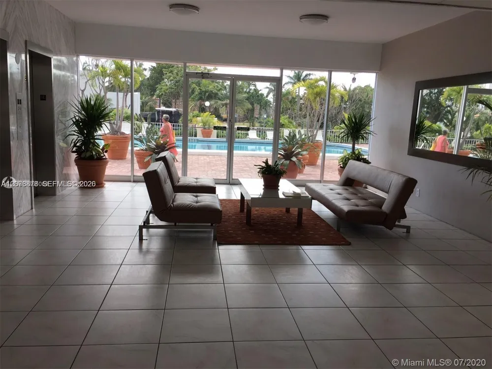 401 Golden Isles Dr #211 Hallandale Beach, FL 33009