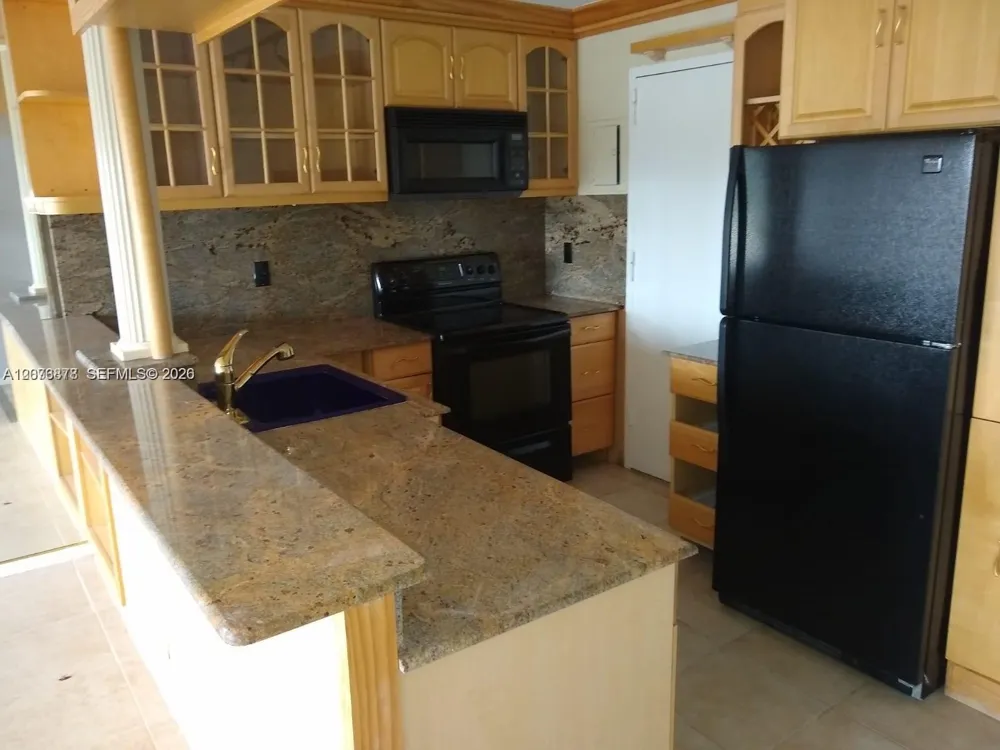 401 Golden Isles Dr #211 Hallandale Beach, FL 33009