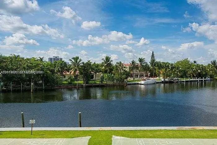 401 Golden Isles Dr #211 Hallandale Beach, FL 33009