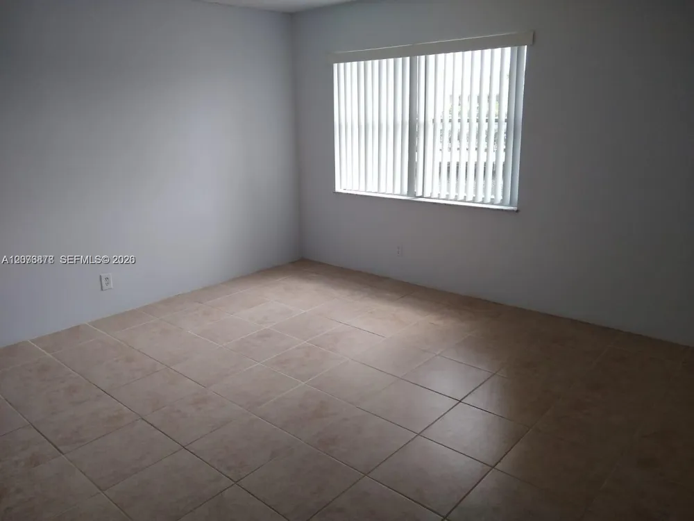 401 Golden Isles Dr #211 Hallandale Beach, FL 33009