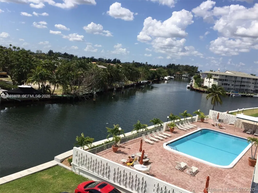 401 Golden Isles Dr #211 Hallandale Beach, FL 33009