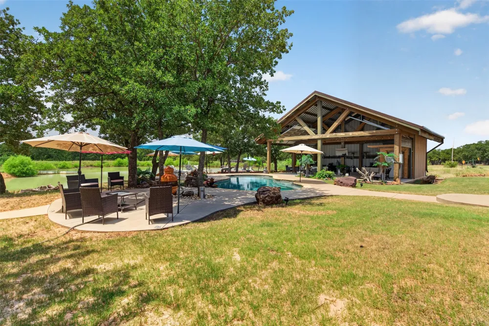 400 Pumphrey Road Loving, TX 76460